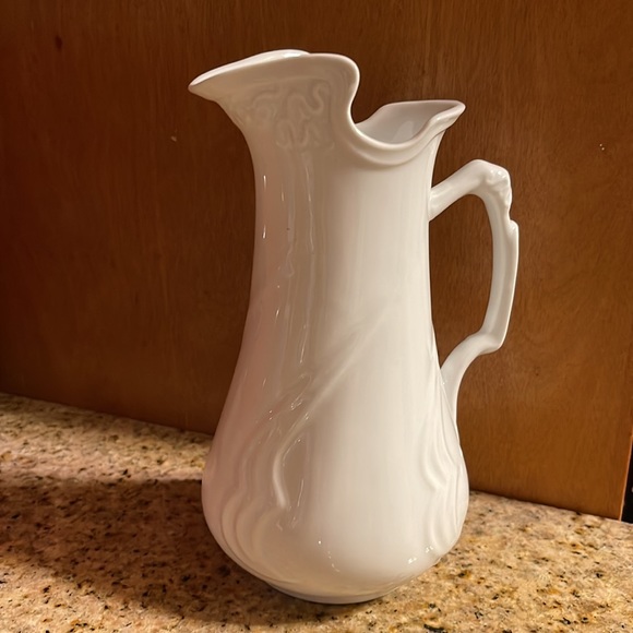 I. Godinger & Co Porcelain Milk Pitcher - Picture 3 of 6
